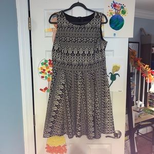 Cynthia Rowley B&W circle skirt knit dress - Sz 1X
